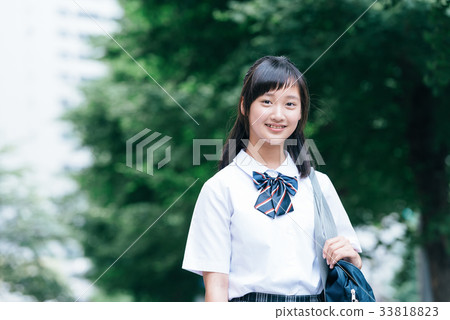 初中女生 33818823