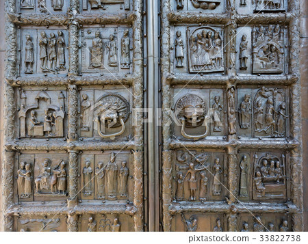 Detail of the ancient bronze Magdeburg Gates 33822738