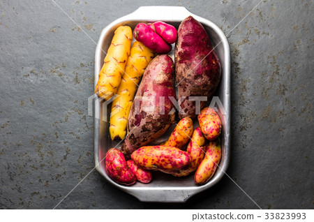Peruvian raw ingredients for cooking - yuca 33823993