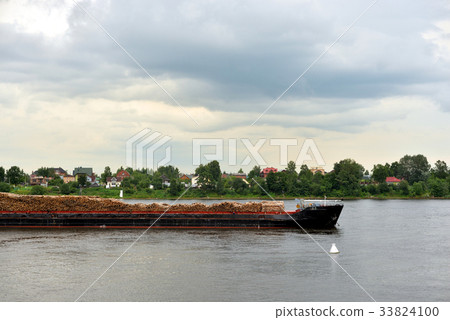 Cargo ship on the Neva river 33824100