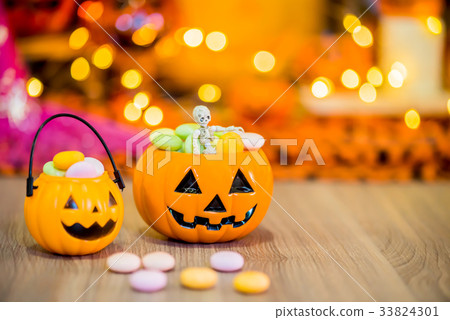 Halloween pumpkin, trick or treat with sweet candy 33824301