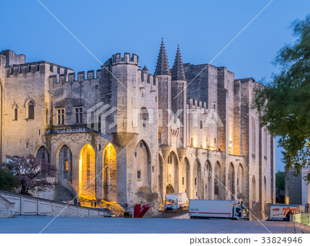 Front side of Papal Palace in Avignon 33824946