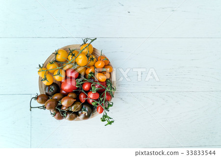 colorful tomatoes 33833544