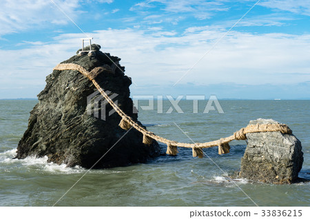 Image of the couple rocks of Futami Okida Shrine 33836215