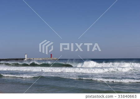 Lighthouse, Seochojin Port, Jumjinjin, Gangneung, Gangwon-do 33840663