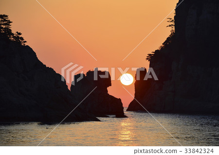 Lion Rock, Haegeumgang, Hallyeo Marine National Park, Geoje, Gyeongnam 33842324