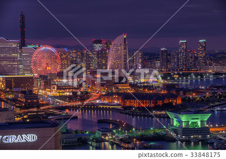 [Yokohama evening view] Yokohama Marine Tower Minato Mirai 33848175