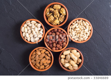 Mix of nuts Mix of nuts 33848889