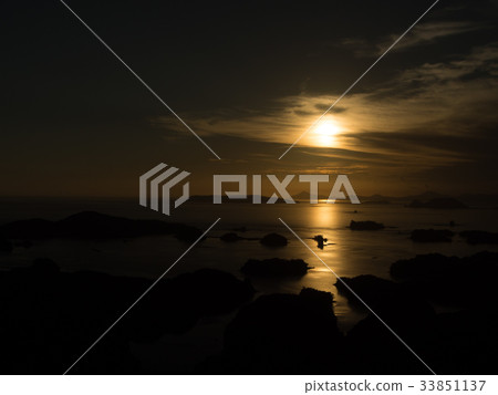 Sunset glow in Kujuku Island 33851137