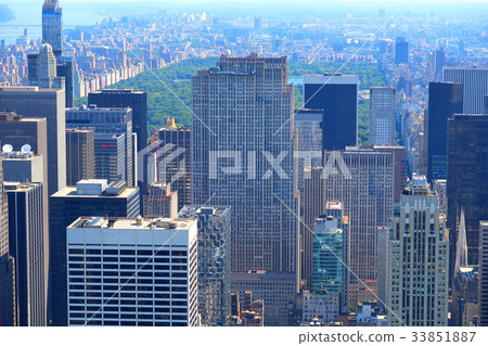 The streets of New York The streets of New York 33851887