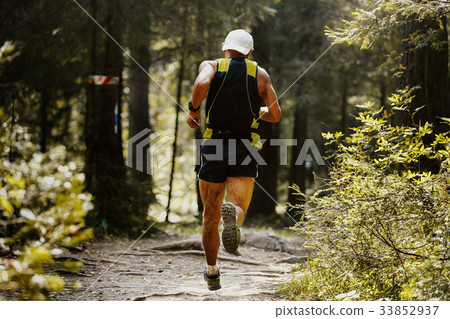 back muscular male runner 33852937