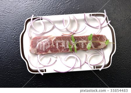 烤牛排,牛排,肉,牛肉,洋蔥,薄荷 33854483