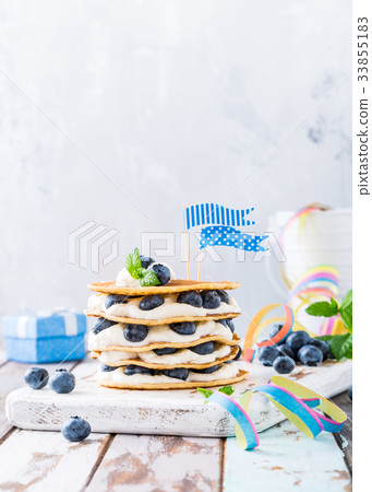 Small cake made of pancakes 33855183