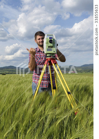 Total station Wheat field Engineer Surveyor 33855633