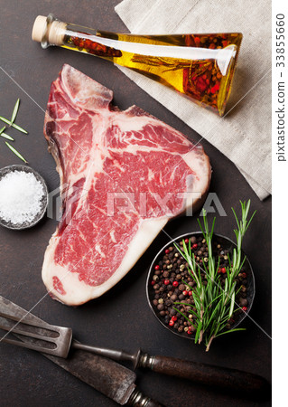 T-bone steak 33855660
