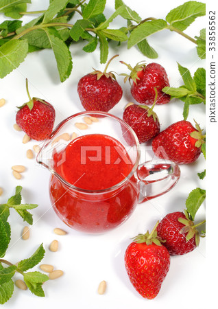 Strawberry fresh sauce Strawberry fresh sauce 33856562