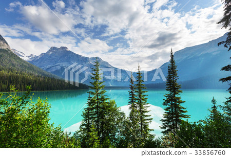 Emerald lake 33856760