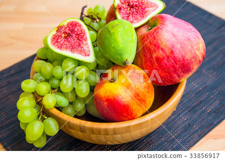 Fruit bowl with fruits 33856917