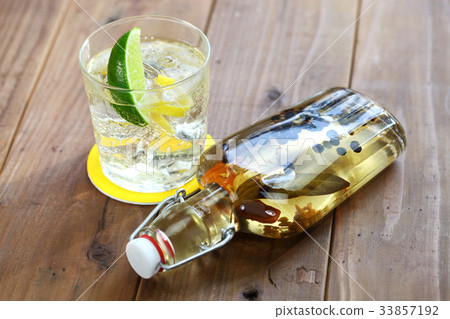 自製杜松子酒 33857192