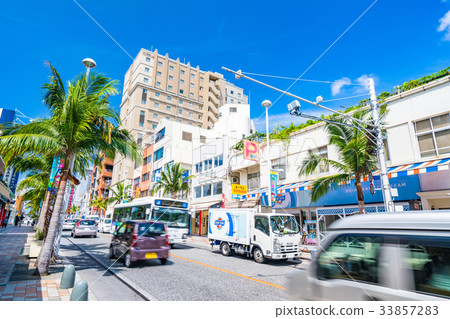 << Okinawa Prefecture >> Naha, International Street 33857283