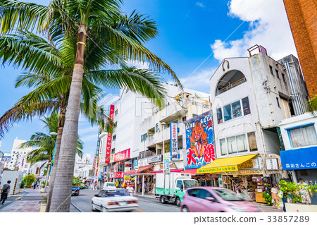 << Okinawa Prefecture >> Naha, International Street 33857289