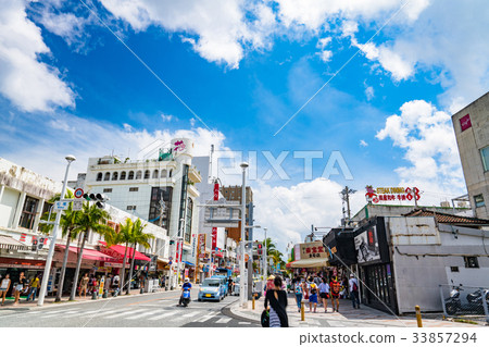 << Okinawa Prefecture >> Naha, International Street 33857294