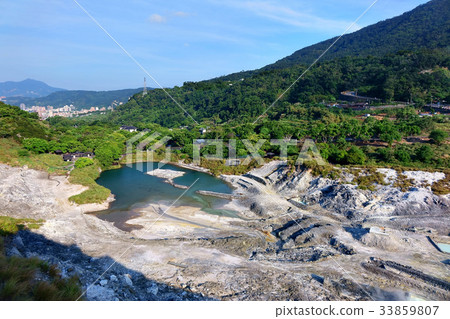 Sulfur Valley in Yangmingshan National Park Sulfur Valley in Yangmingshan National Park 33859807