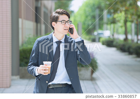 商人(智能手機,冰咖啡) 商人(智能手機,冰咖啡) 33860857