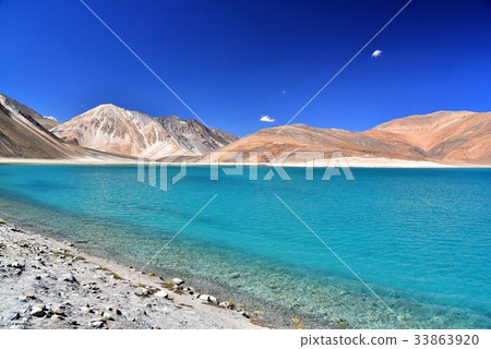 Mysterious Lake Pangon Tso Mysterious Lake Pangon Tso 33863920