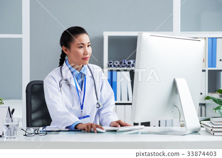 Doctor busy with work 33874403