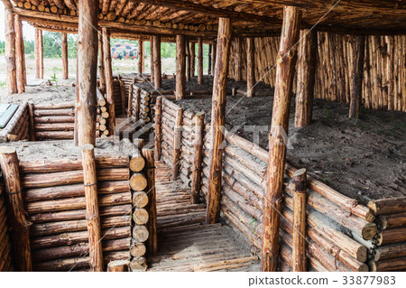 dugout and the trenches of wood   33877983