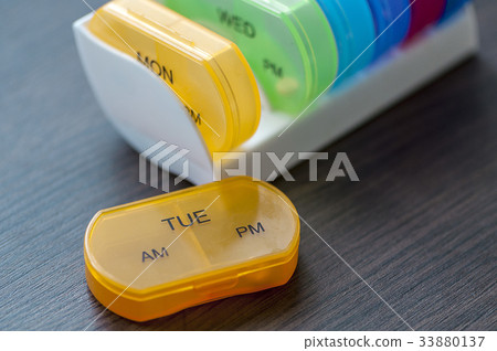 Daily pill boxes 33880137