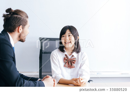 外籍教師和學生 33880520