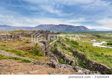 Beautiful view in Thingvellir Park, Iceland 33884044