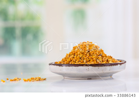 natural bee pollen, 33886143