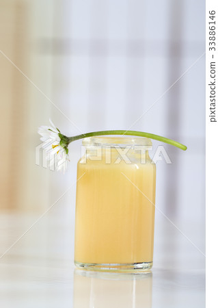 organic royal jelly 33886146