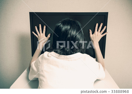 面對顯示的女人 33888968