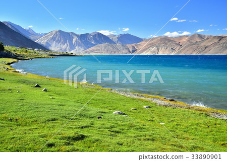 Mysterious Lake Pangon Tso 33890901