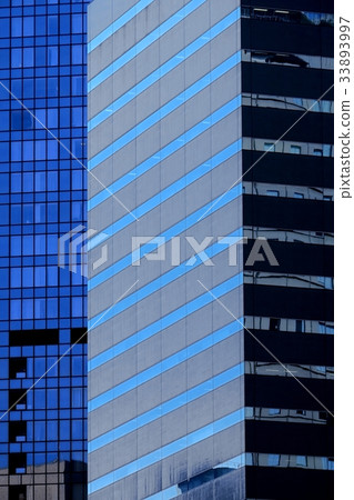 Building Building 33893997