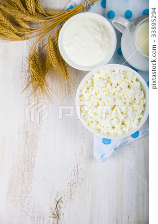 Cottage cheese, sour cream and milk 33895294