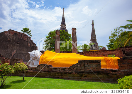 buddha statue wat yai chai mongkol thailand buddha statue wat yai chai mongkol thailand 33895448