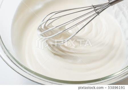 Whipped cream Whipped cream 33896191
