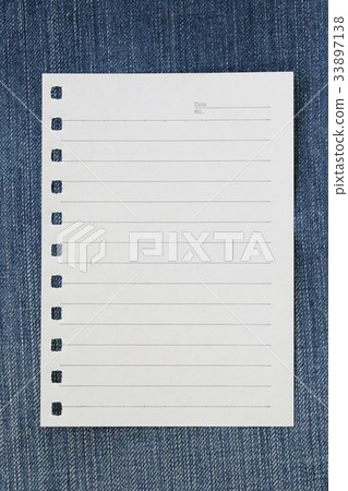 Note paper of empty and copy space. 33897138