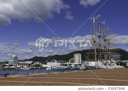 Sasebo Port 8 on a sunny day Sasebo Port 8 on a sunny day 33897846