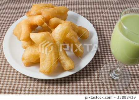Deep Fried Doughstick with Green Tea Soybean Milk 33898439