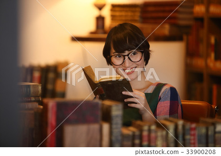 Book cafe library old books 33900208