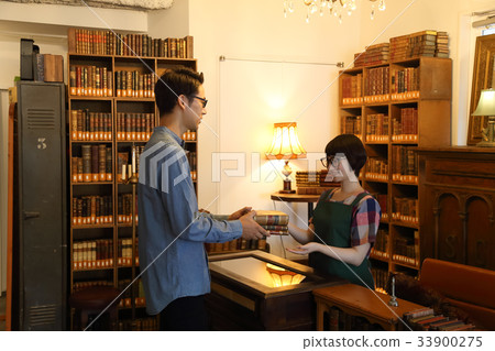 預訂咖啡館圖書館舊書 33900275