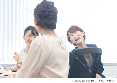 Businesswoman, career woman, office casual 33906600