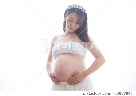 穿禮服的孕婦 33907945