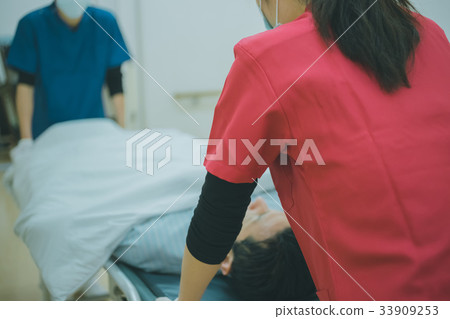 交通 擔架 傳遞 33909253